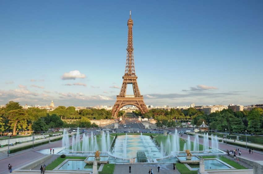 טיסות לצרפת - מגדל אייפל בפריז